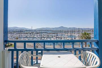 Gîte pour 4 personnes, avec terrasse et piscine dans Thalassotherapie Serge Blanco Hendaye