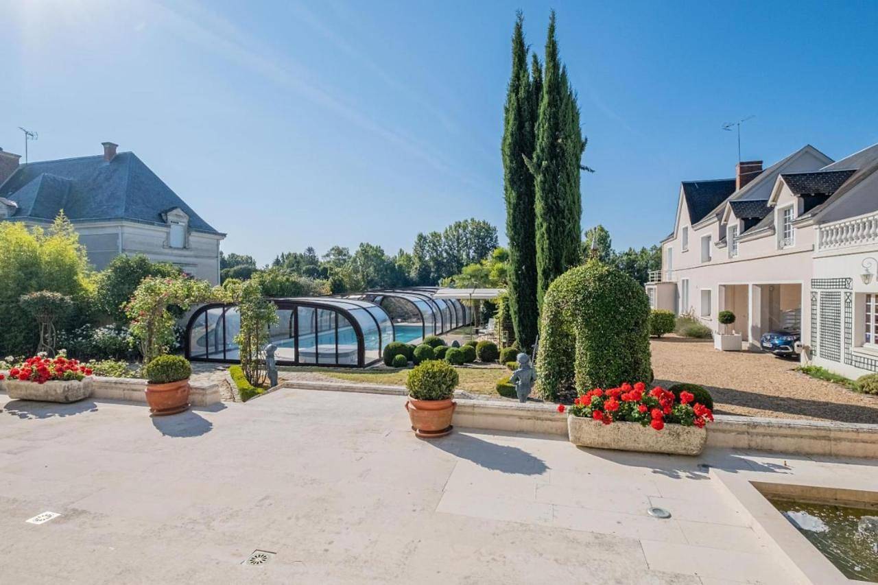 Villa Castalie - Maison de maître, grande piscine et jacuzzi, classée 5 étoiles in Montrichard Val de Cher, Région de Blois