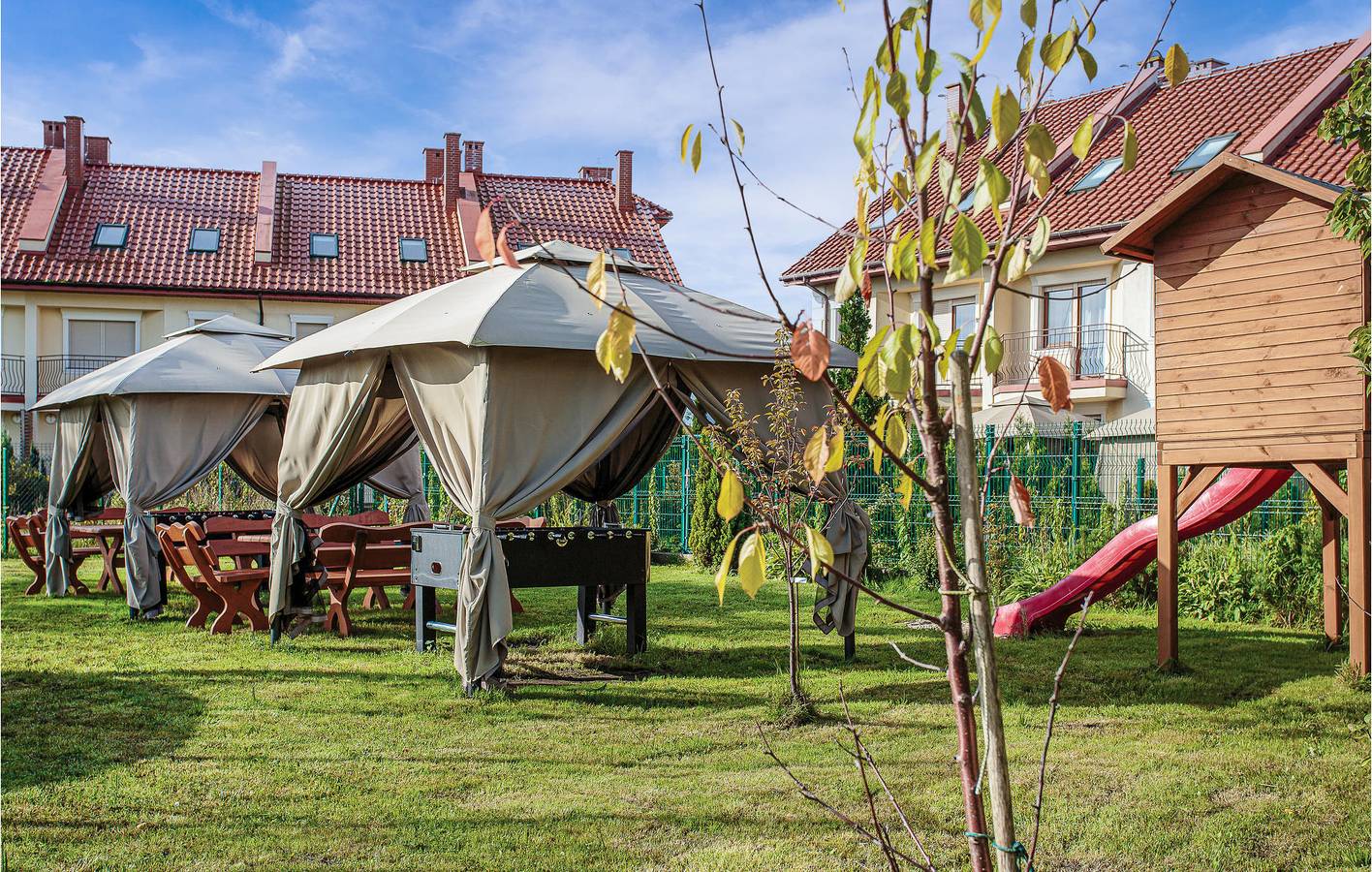 Ferienhaus für 14 Personen mit Terrasse in Mielno, Powiat Koszaliński