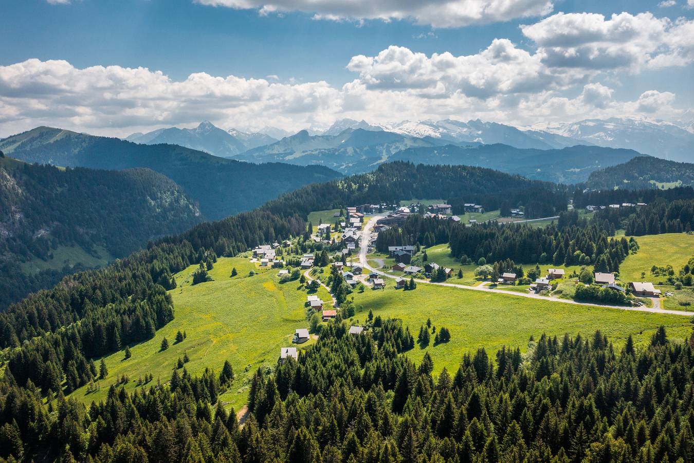 Ganze Wohnung, Ferienwohnung 'Les Pralyssimes - 35 M²' mit Bergblick und Balkon in Le Praz de Lys, Taninges