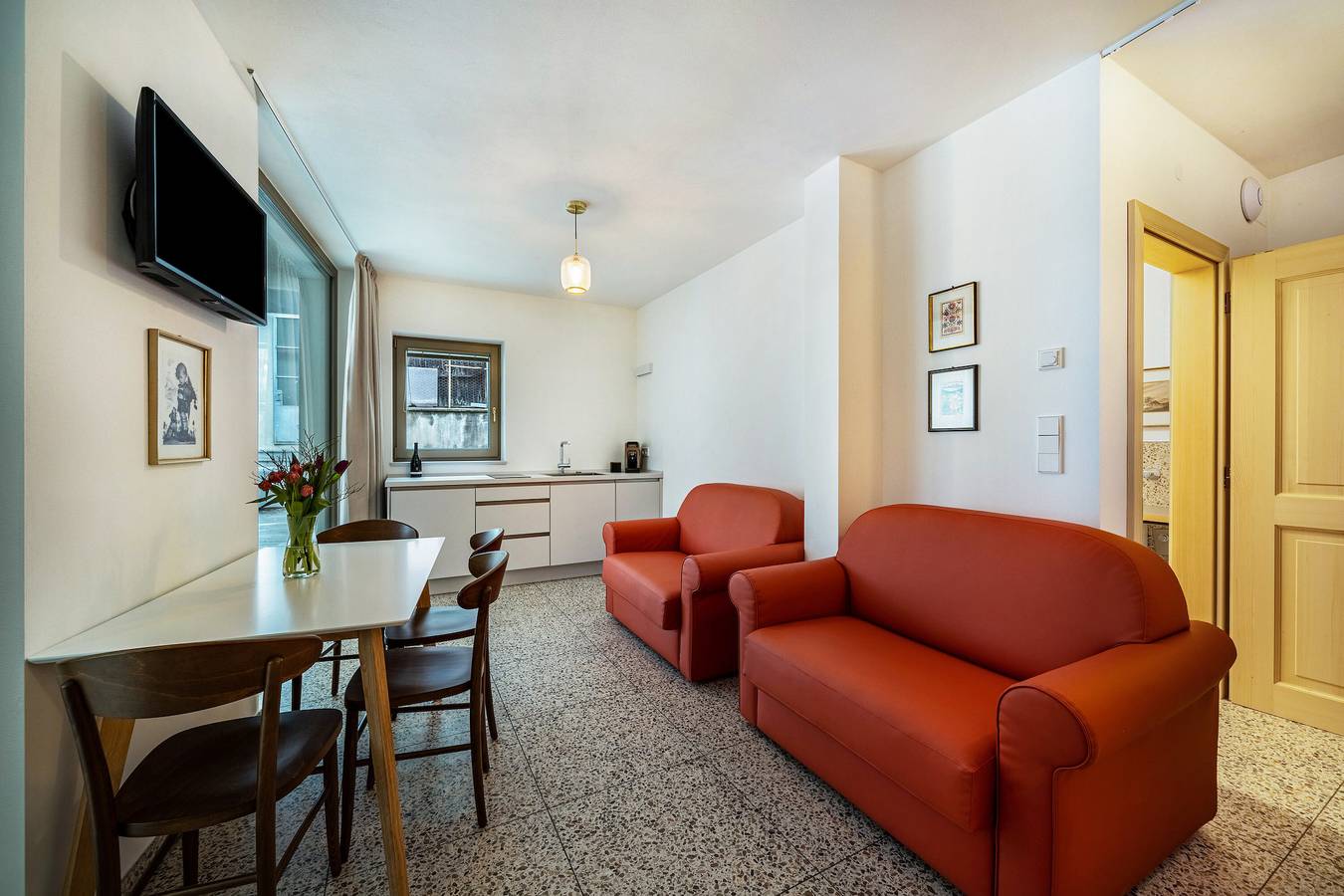 Ganze Wohnung, Ferienwohnung 'Domus Faber 2' mit Bergblick, Wlan und Klimaanlage in Meran, Texelgruppe