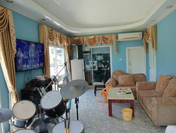 Location de vacances pour 10 personnes, avec jardin, animaux acceptés dans Ban Bang Saen