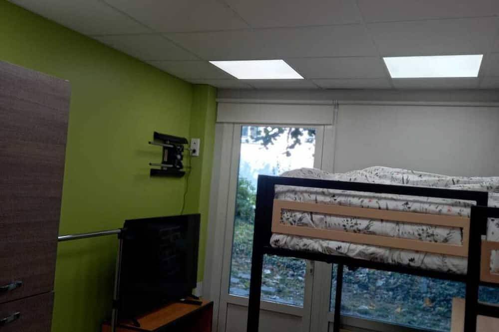 Apartamento entero, Studio Avec Terrasse Sur Parc Arbore in Bourg-en-Bresse, Región de Bourg-en-Bresse