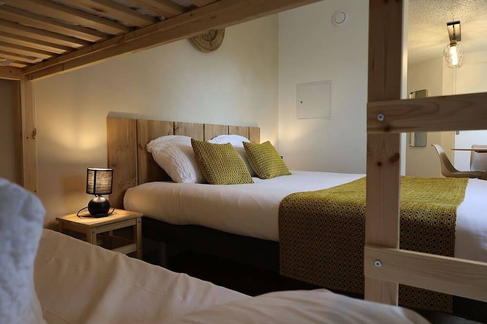 Cit'hotel - Appartement Bohème in Saint-Germain-lès-Corbeil, Essonne