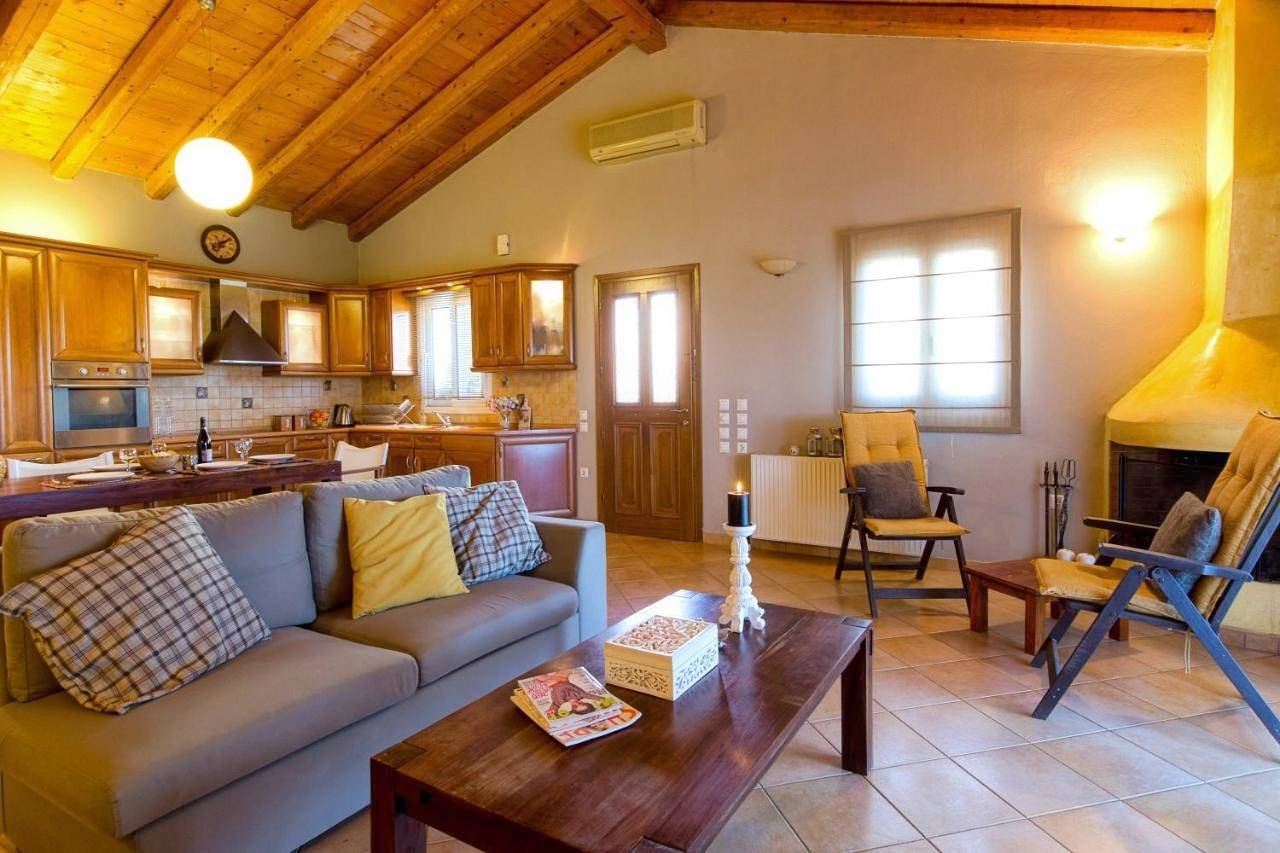 Villa Caramel in Άγιο Ιωάννη (Κέρκυρα), Κέρκυρα