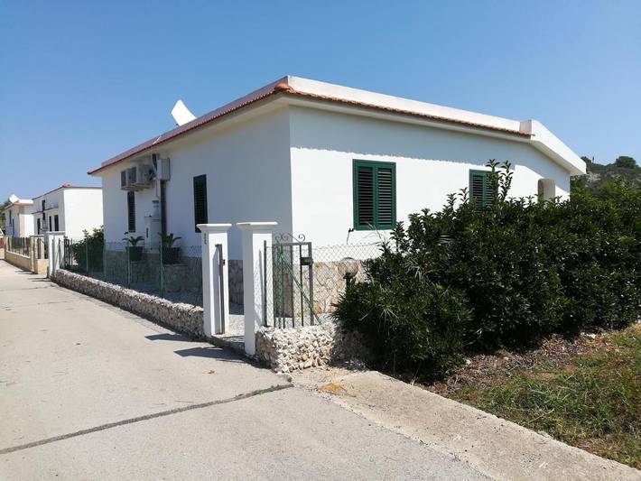 Villa per 6 persone, con balcone e panorama nonché giardino in Molinella