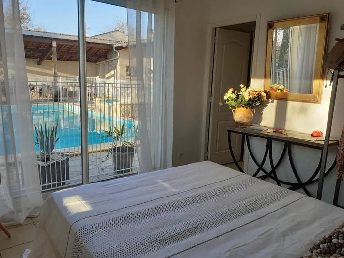 Maison d’hôte pour 2 personnes, avec Terrasse et Jardin ainsi que Piscine et Vue à Saint-Affrique-les-Montagnes