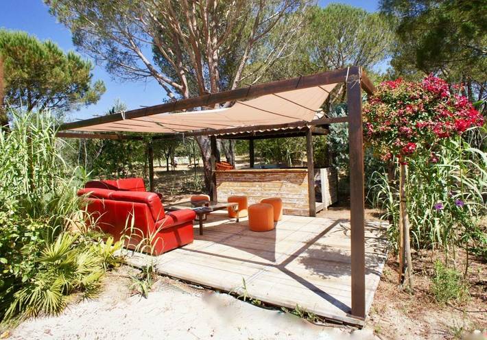 Location de vacances pour 2 personnes, avec piscine et jardin ainsi que terrasse et vue dans Plage de Pampelonne - 4