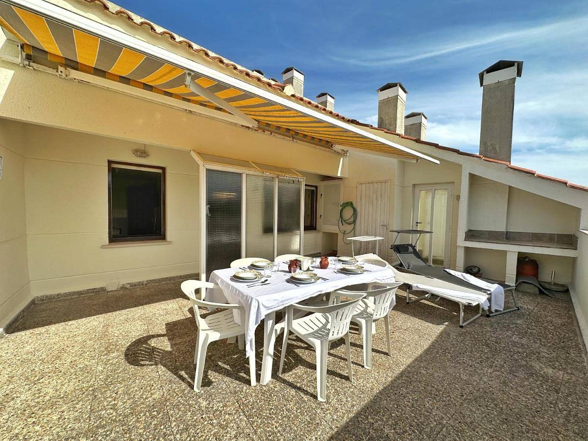 Apartamento entero, Apartment with Terrace in Isla, Arnuero