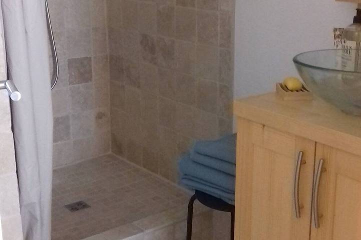 Location de vacances pour 2 personnes, avec jardin à Le Pontet - 4