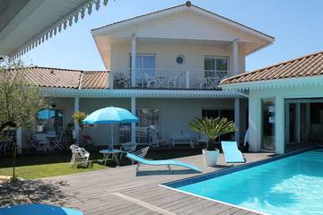 Chambre d’hôte pour 2 personnes, avec piscine et jardin au Bassin d'Arcachon