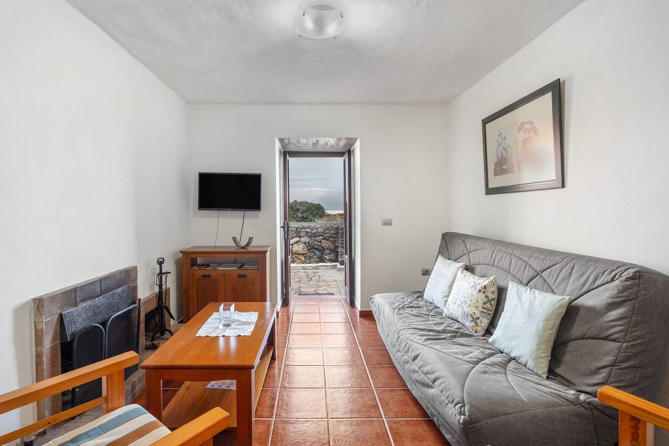 Apartamento El Peral en 'Casa Rural Los Perales' con vistas al mar, terraza compartida y Wi-Fi in El Mocanal, Valverde