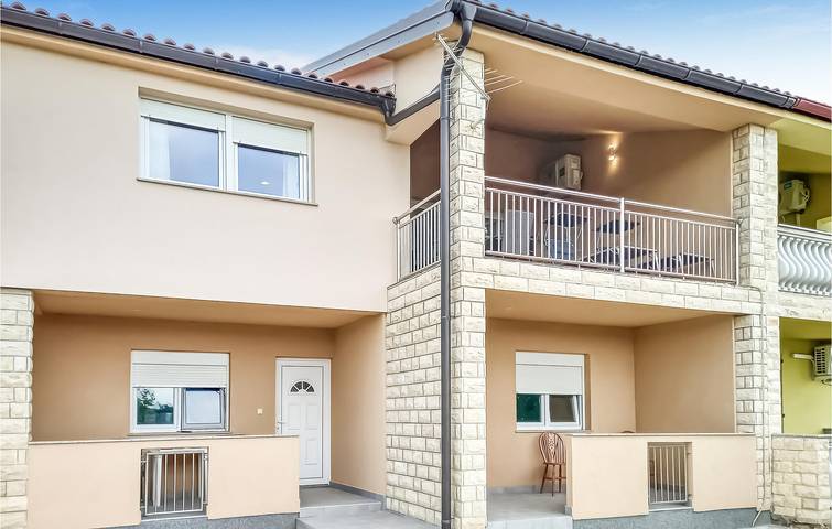 Ferienwohnung für 5 Personen, mit Terrasse und Garten - 1