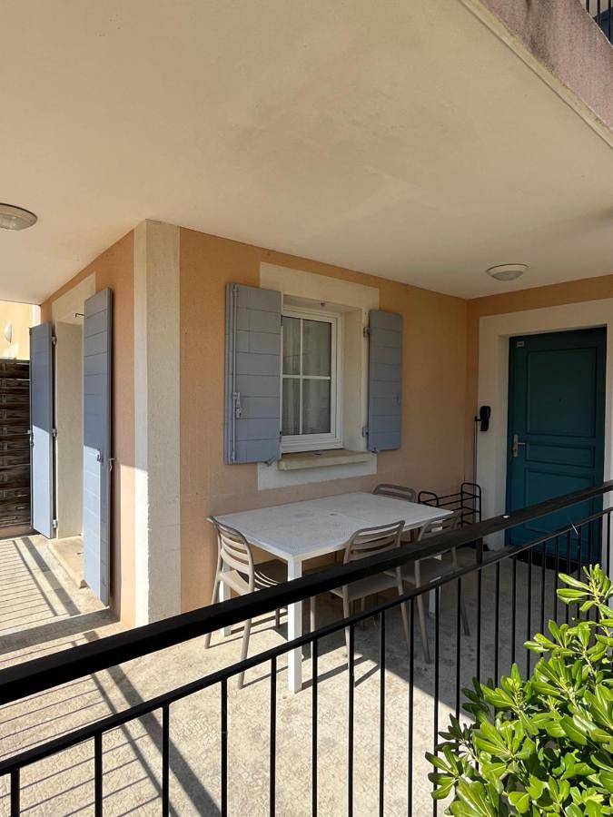 Appartement entier, One-Bedroom Apartment in Cabriès, Côte méditerranéenne (France)