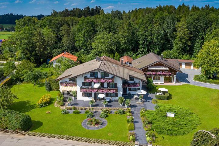 Ferienwohnung für 2 Personen, mit Balkon und Terrasse sowie Garten in Gstadt am Chiemsee - 3
