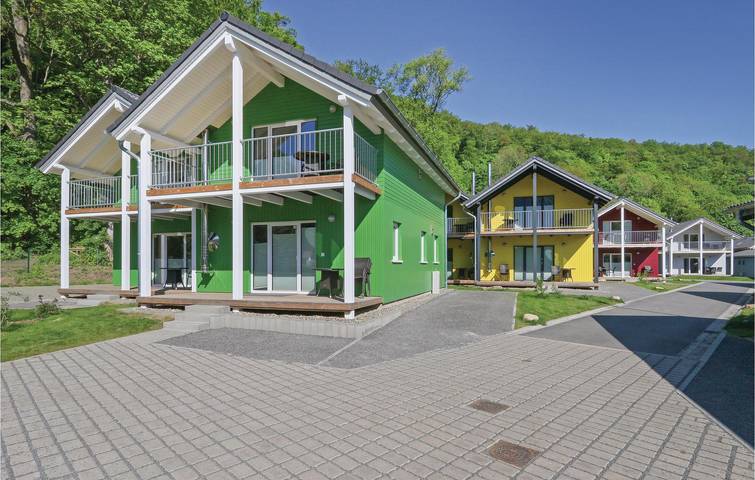 Ferienhaus für 8 Personen, mit Ausblick und Terrasse sowie Garten und Sauna, mit Haustier in Thale