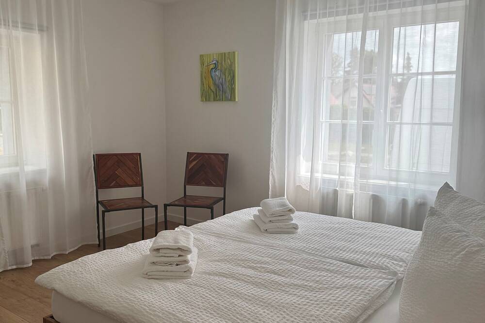 Landhaus am See\nmit eingezäuntem Grundstück in Brandenburg an der Havel in Brandenburg an der Havel