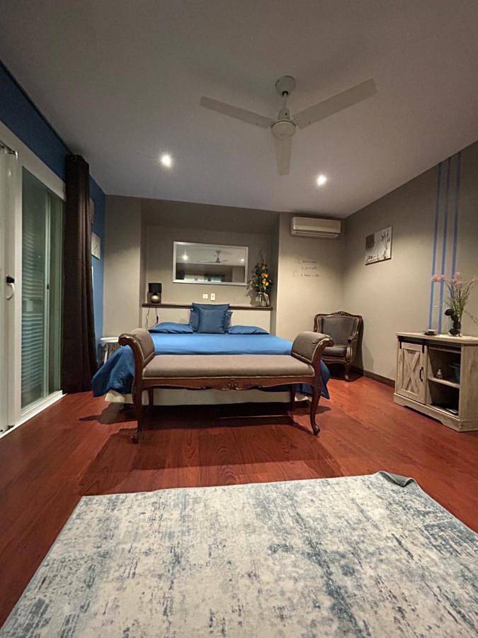 Apartamento de vacaciones para 4 personas, con vistas y jardín - 1