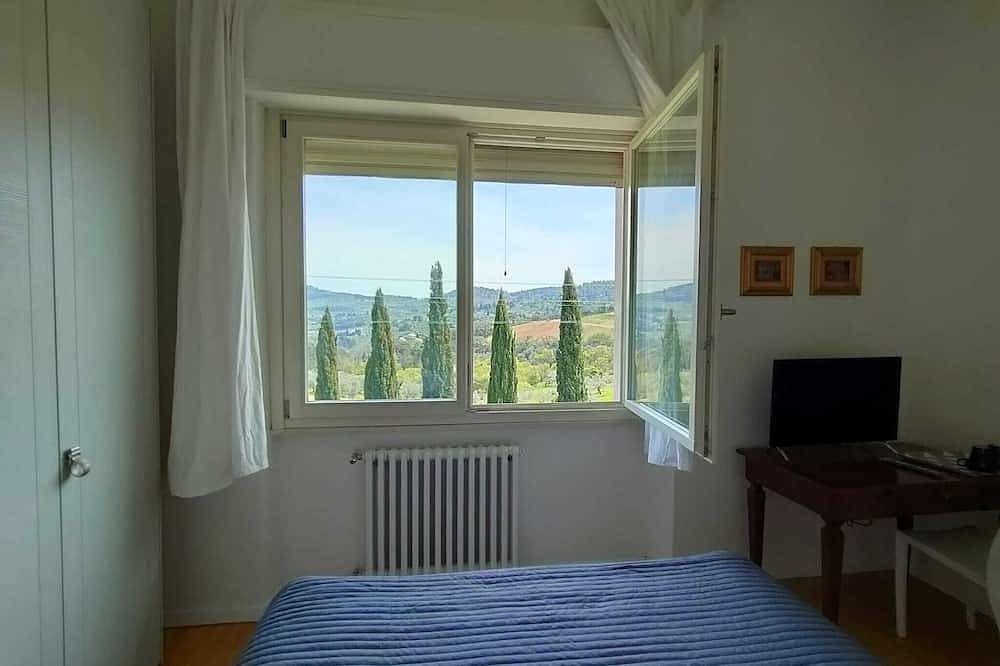 Villa le statue is 5 km from the center of Florence, pool and private parking in Florence, Province de Florence