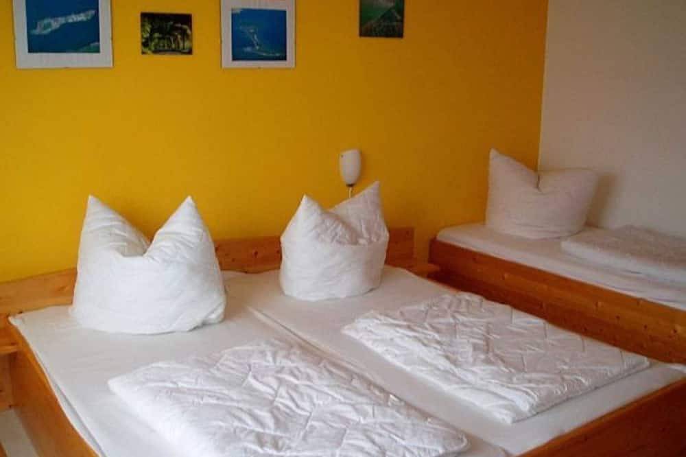 Ganze Wohnung, Rügen Fewo 108/1 - Ferienhaus in Halbinsel Zudar, Garz/Rügen