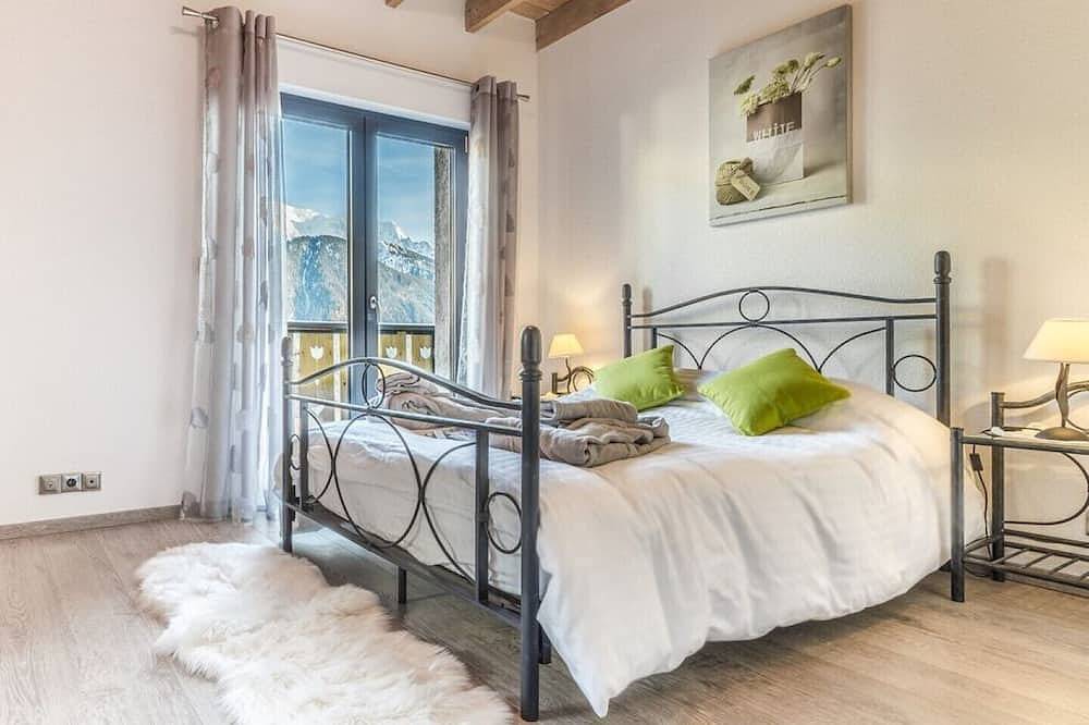 Les Edelweiss Mont-Blanc - Magnificent Chalet facing Mont-Blanc with Spa in Plateau d'Assy, Passy