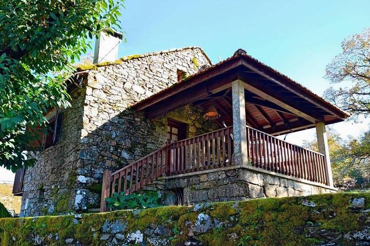 Gîte pour 8 personnes, avec balcon et jardin, animaux acceptés