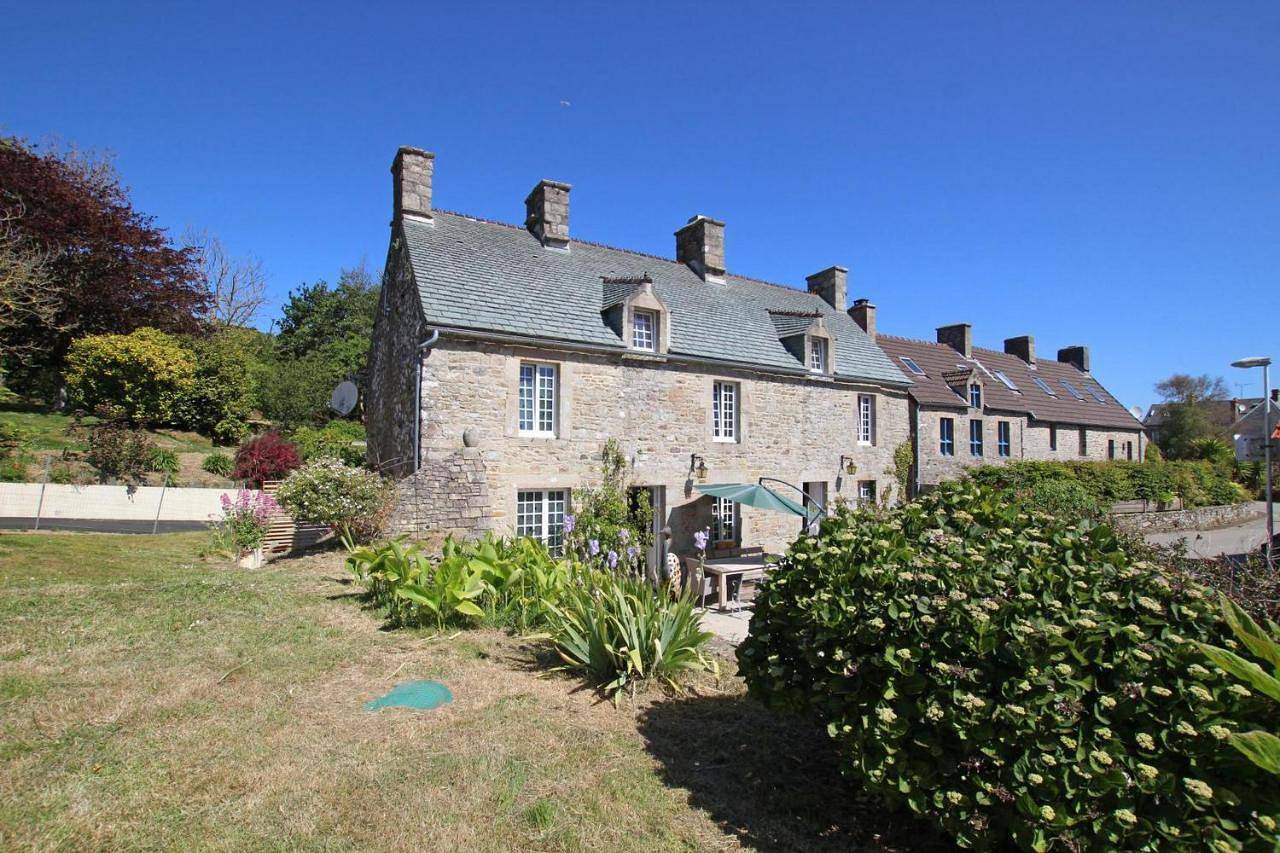 Four-Bedroom House in Omonville-la-Rogue, La Hague