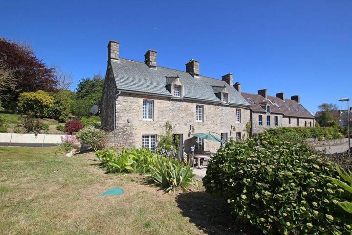 Location de vacances pour 12 personnes, avec vue et jardin à Omonville-la-Rogue - 2