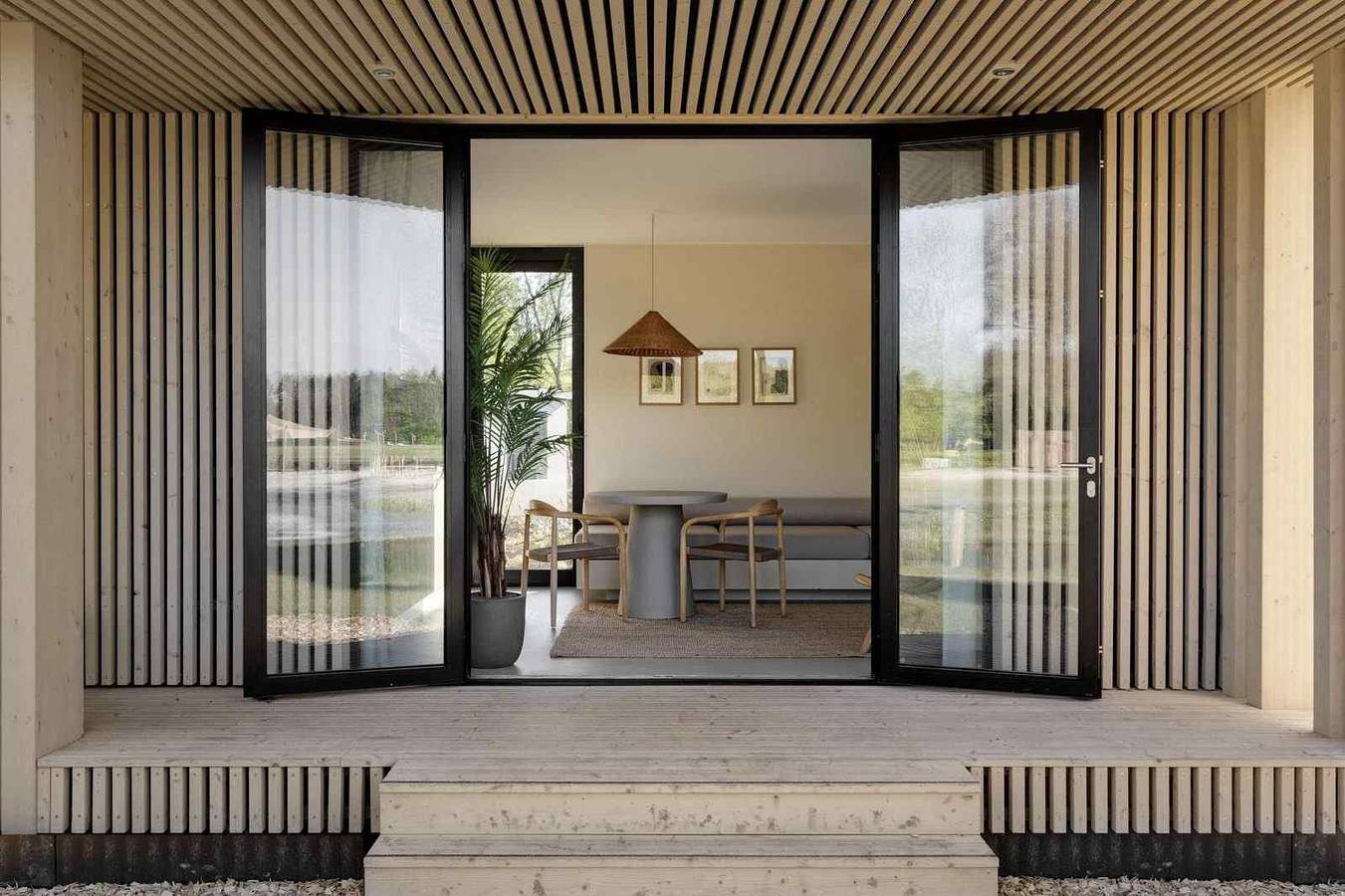 Heerlijke 4 persoons Lodge met houtgestookte Hottub nabij Zeewolde in het Horsterwold in Flevoland