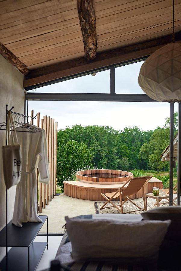 Gîte pour 4 personnes, avec piscine ainsi que jardin et jacuzzi dans Alan