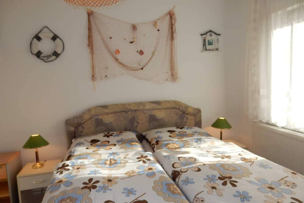Ganze Wohnung, Fewo We 6402 Ferien u Angeln auf Rügen-ruhige Lage,Garten! - Ferienwohnung Hof in Trent, Rügen