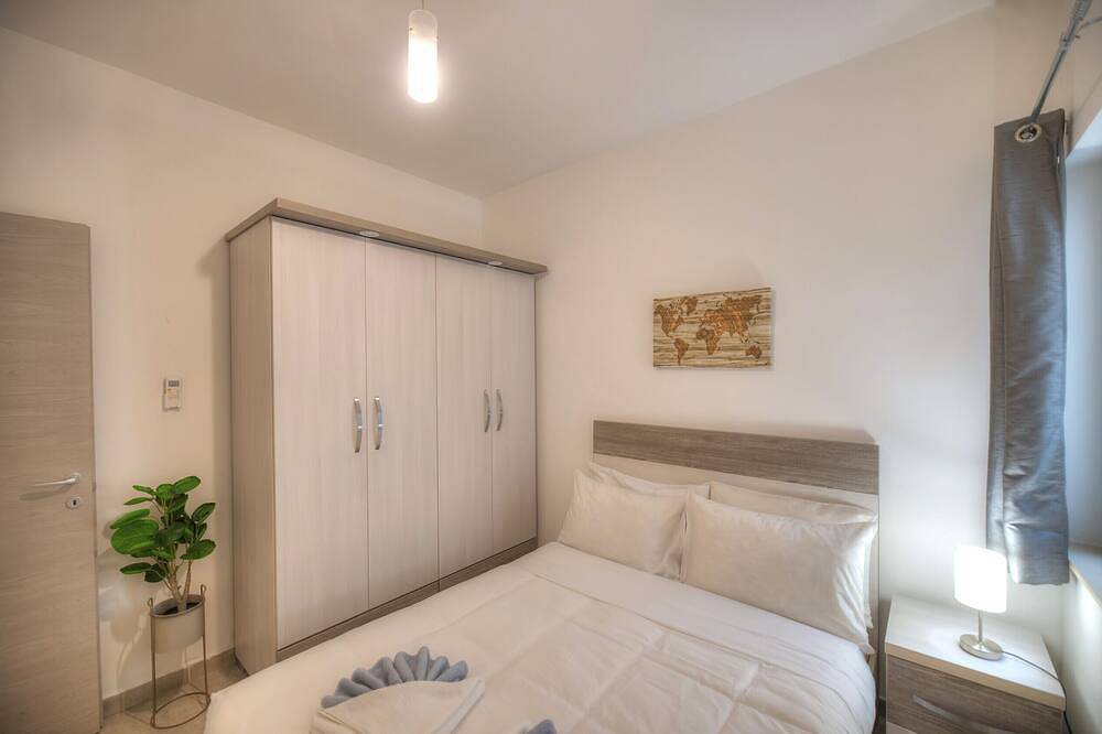 Ganze Wohnung, Spacious & modern 3 bedroom near seafront Jbor1-1 in Gzira, Insel Malta