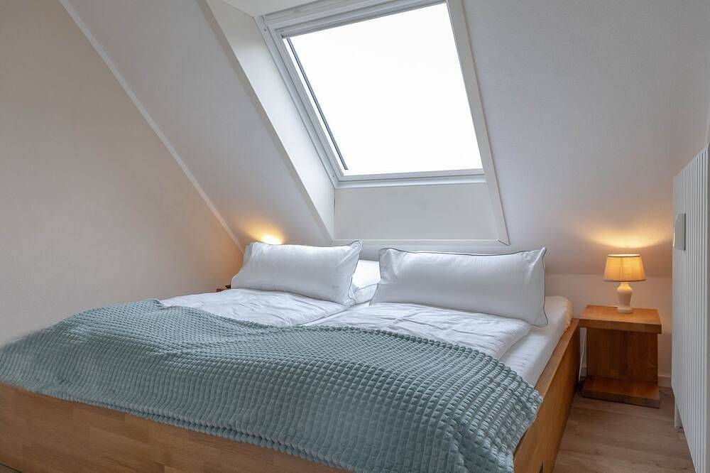 Ganze Wohnung, Himmelsleiter - Fischerweg: Strandnahe moderne 2-Zimmerwohnung  mit Balkon in Westerland, Sylt (Gemeinde)