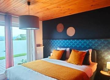 Chambre d’hôte pour 2 personnes, avec jardin et vue à Érezée