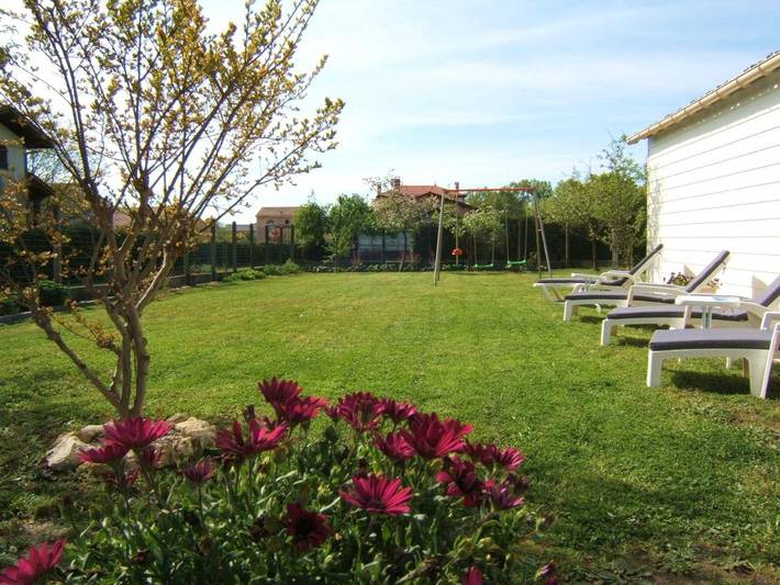 Location de vacances pour 6 personnes, avec vue et jardin à Castelnau-de-Médoc - 3