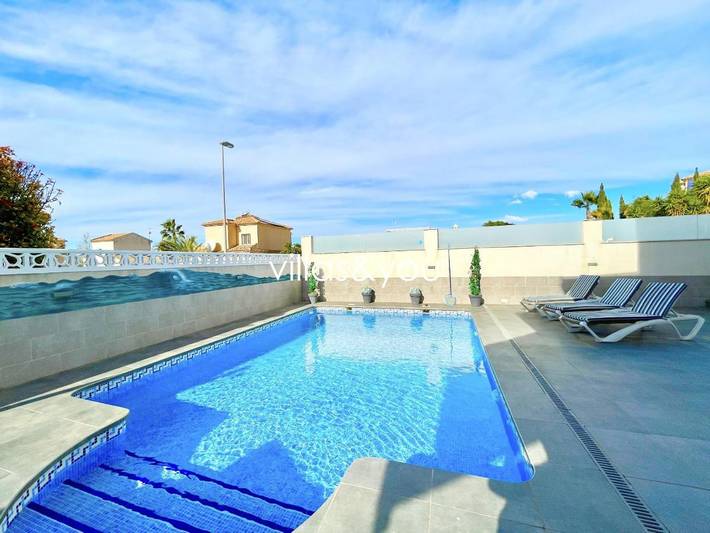 Casa rural para 8 personas, con Balcón y Terraza además de Jardín y Piscina en Benijófar - 2