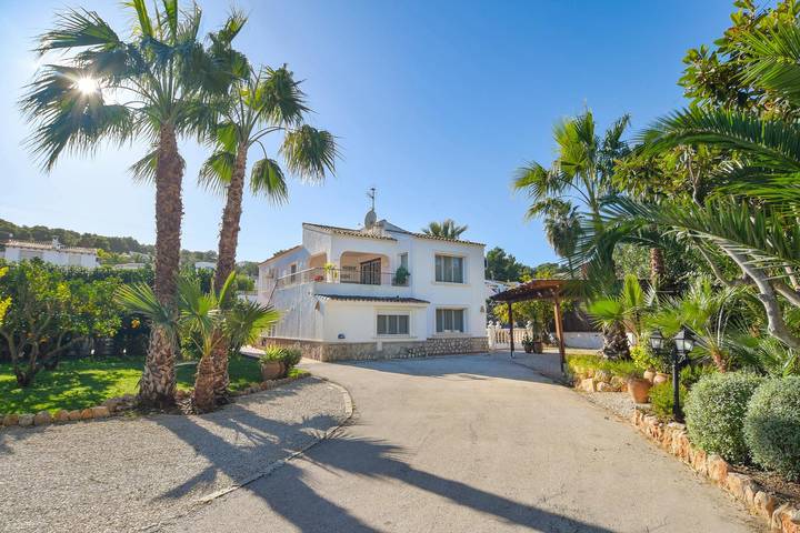 Chalet para 6 personas, con Jardín y Piscina en Provincia de Alicante