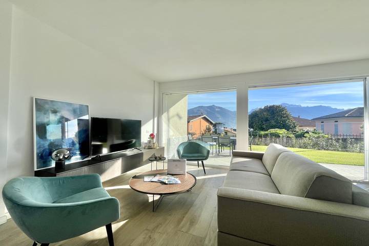 Ferienwohnung für 6 Personen, mit Seeblick und Pool - 1