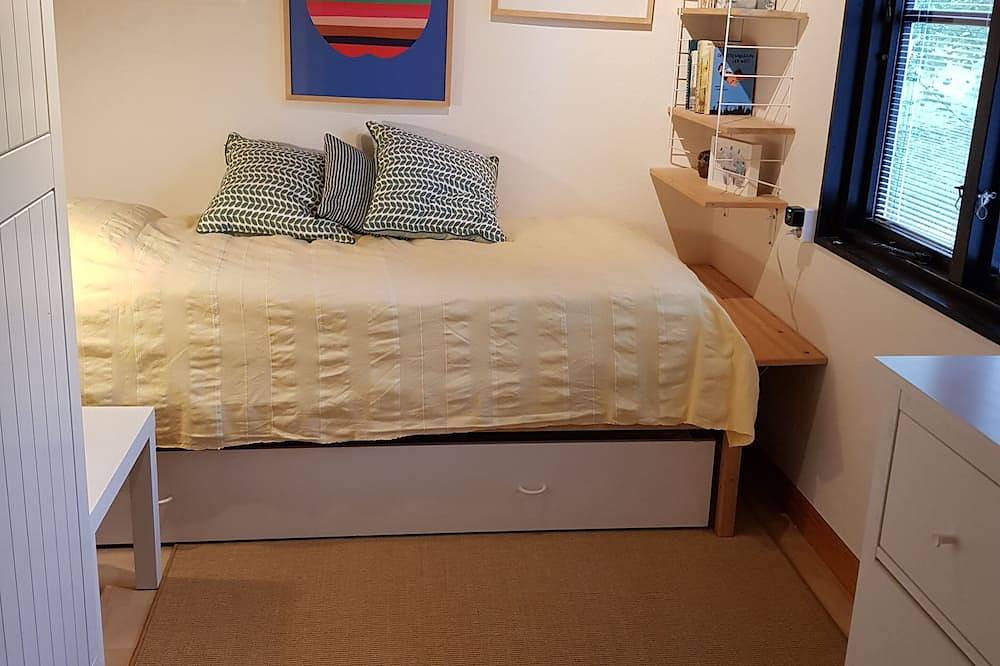 Villa Askvägen, quiet location by Lake Vänern in a nature reserve in Götene, Vänern