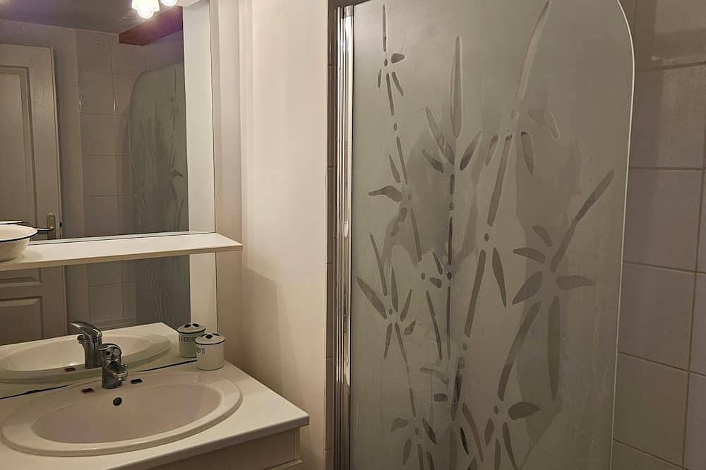 Bonita casa 3 * mar playa islas naturaleza interior piscina climatizada jacuzzi privado in Port-des-Barques, Region de Rochefort