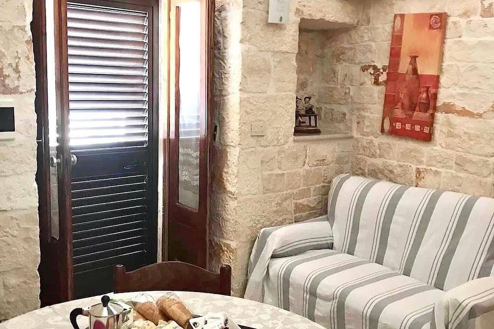 La Casina nel Trullo - historic home in the heart of the Itria Valley in Locorotondo, Bari Provinz