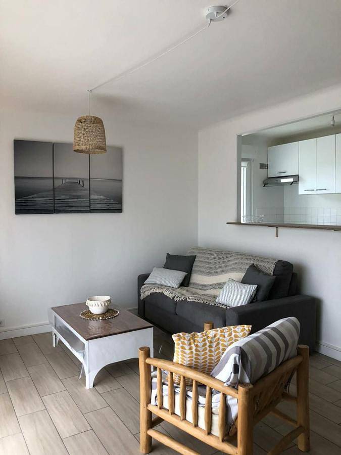 Appartement entier, One-Bedroom Apartment in Billiers, Côte des Mégalithes