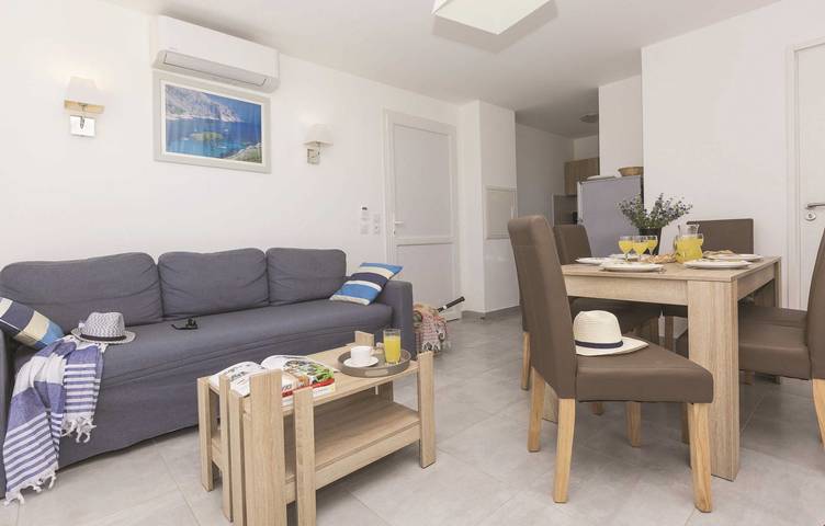 Gîte pour 4 personnes, avec piscine et terrasse ainsi que jardin et bassin pour enfant à Poggio-Mezzana - 3