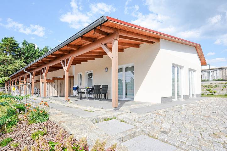 Bungalow für 4 Personen, mit Terrasse