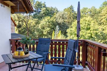 Ferienwohnung für 5 Personen, mit Balkon in Thüringer Kernland