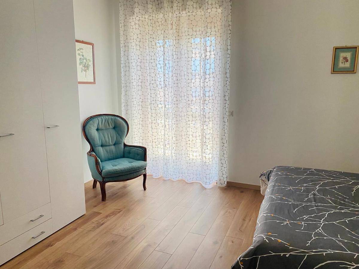 Double Room with Private Bathroom in Castellaneta, Provincia di Taranto