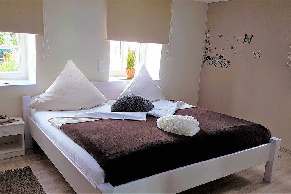 Ferienhaus zur Alleinnutzung, Garten-Sauna, Außenwhirlpool, Wlan, Spielscheune in Plütscheid, Eifelkreis Bitburg-Prüm