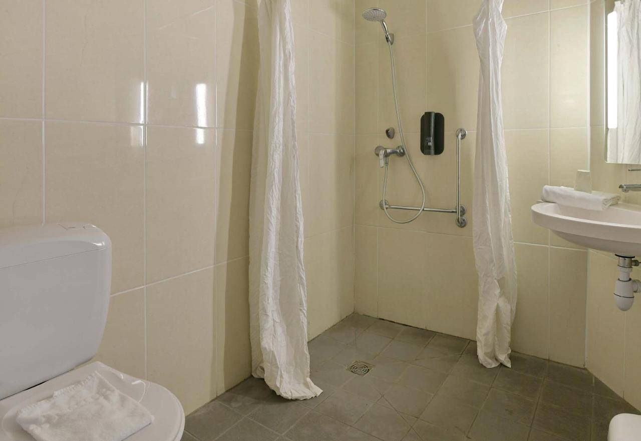 B&B Hotel Le Mans Nord 1 in Saint-Saturnin, Sarthe