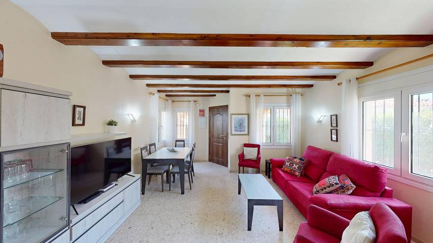 Villa para 7 pessoas, com terraço e jardim em Oliva