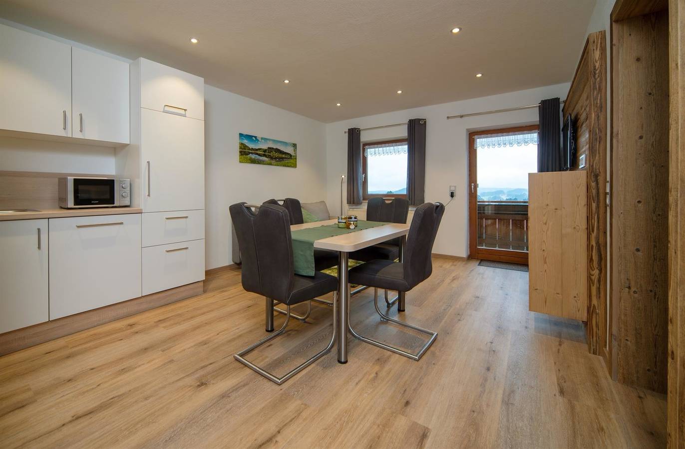 Ganze Ferienwohnung, Fewo Schlossweiher mit Balkon und Panoramablick in Seeg, Bayerisch Schwaben